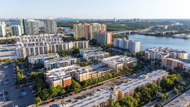 17145 N Bay Road 4204, Sunny Isles Beach, FL 33160
