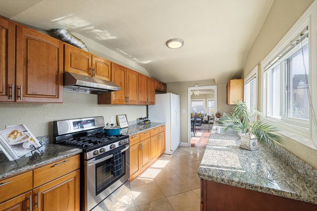 844 Brunswick Street, San Francisco, CA 94112