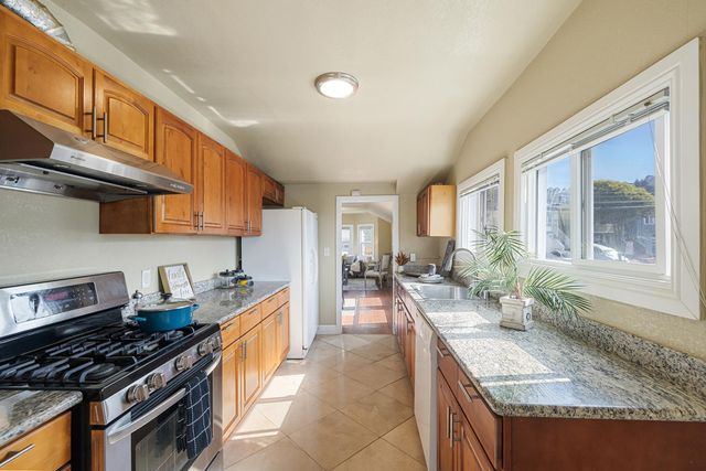 844 Brunswick Street, San Francisco, CA 94112