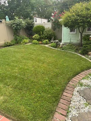 6730 215th Street, Oakland Gardens, NY 11364