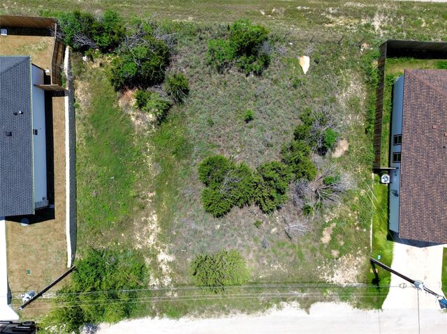 5833 Barkridge Drive, Granbury, TX 76048