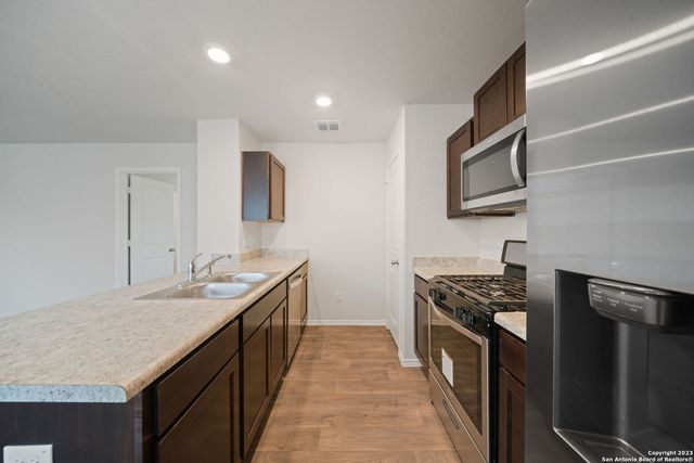 5830 Kendall Prairie, San Antonio, TX 78244