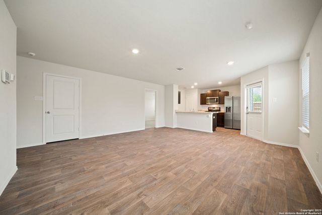 5830 Kendall Prairie, San Antonio, TX 78244