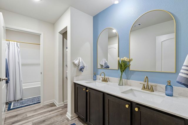 203 Point Rider Road, Newark, TX 76071