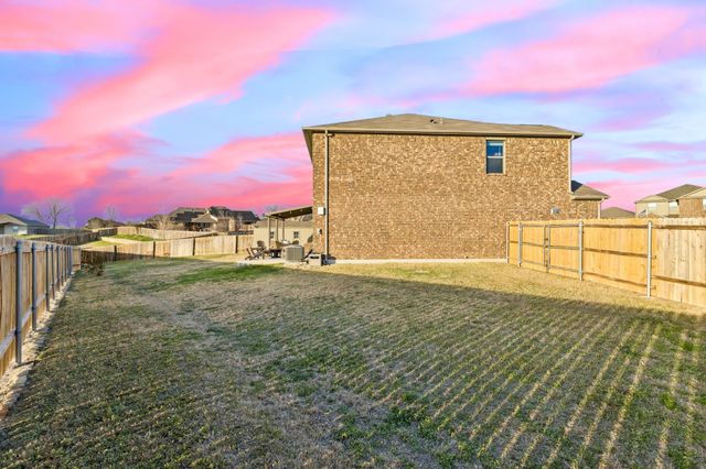 203 Point Rider Road, Newark, TX 76071