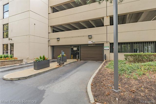 5000 Town Center 2605, Southfield, MI 48075