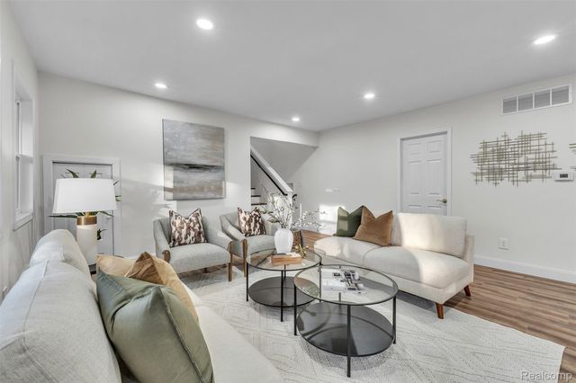 8165 Leonard Drive, Holly Township, MI 48442