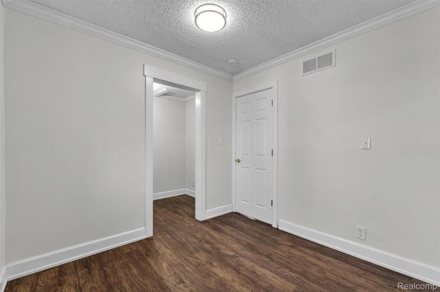 8165 Leonard Drive, Holly Township, MI 48442