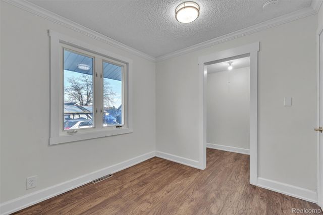 8165 Leonard Drive, Holly Township, MI 48442