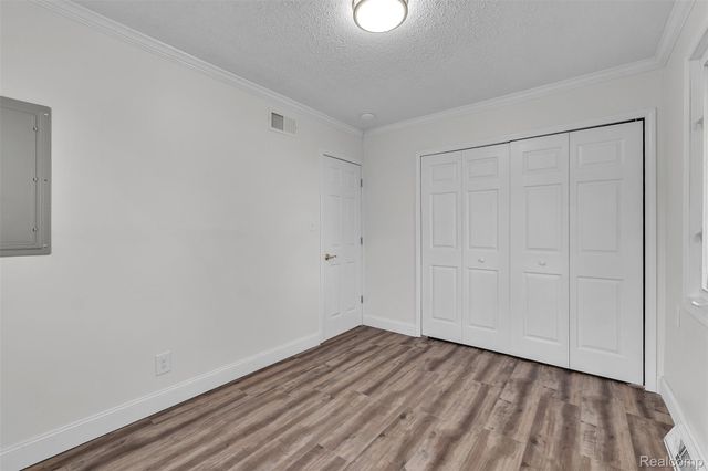 8165 Leonard Drive, Holly Township, MI 48442