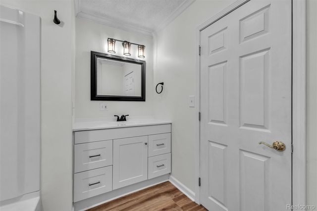 8165 Leonard Drive, Holly Township, MI 48442