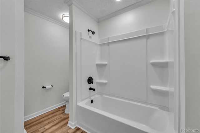8165 Leonard Drive, Holly Township, MI 48442