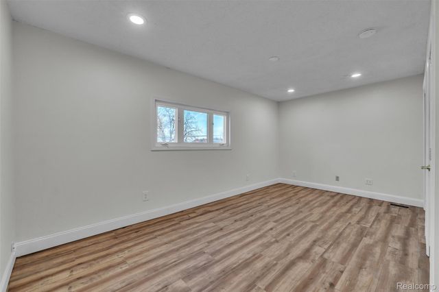 8165 Leonard Drive, Holly Township, MI 48442