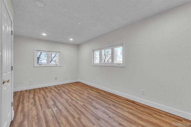 8165 Leonard Drive, Holly Township, MI 48442
