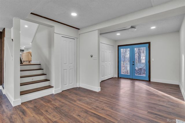8165 Leonard Drive, Holly Township, MI 48442