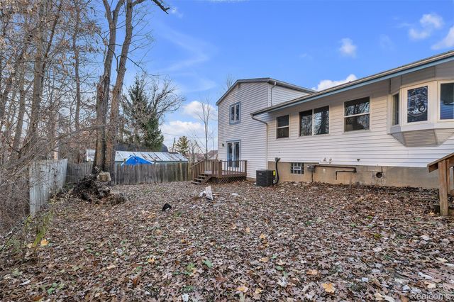 8165 Leonard Drive, Holly Township, MI 48442