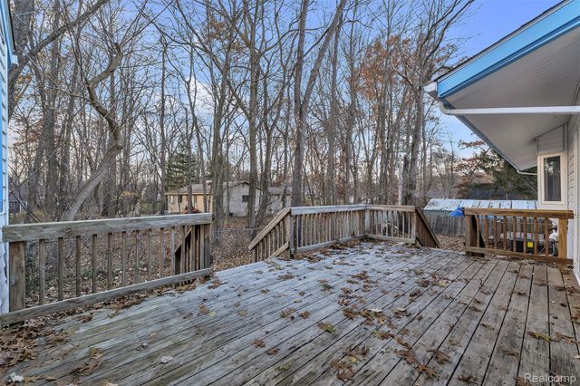 8165 Leonard Drive, Holly Township, MI 48442