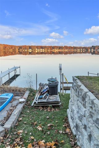 8165 Leonard Drive, Holly Township, MI 48442