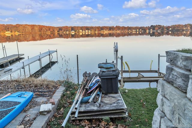 8165 Leonard Drive, Holly Township, MI 48442