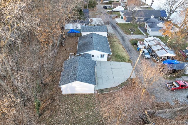 8165 Leonard Drive, Holly Township, MI 48442