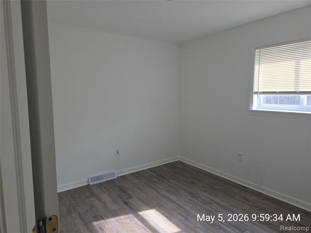 4843 Katherine Street, Dearborn Heights, MI 48125