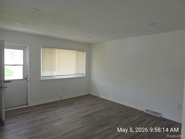 4843 Katherine Street, Dearborn Heights, MI 48125