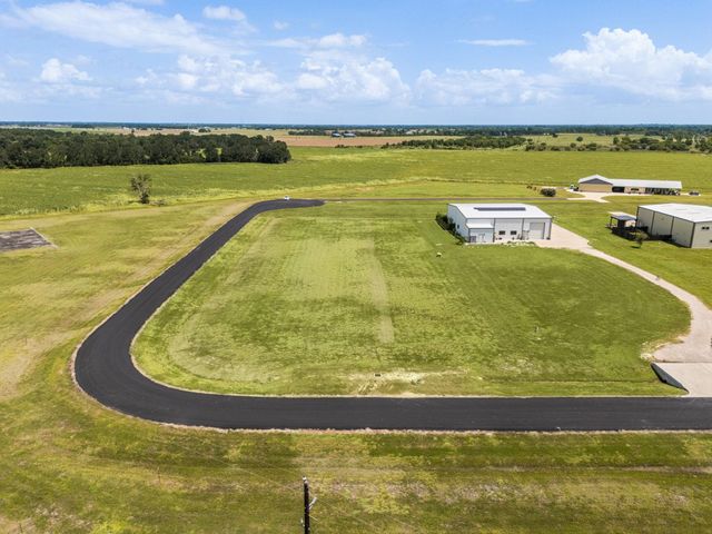 7915 Meteor Drive, Sealy, TX 77474
