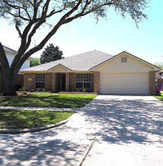 1606 Caslyn Drive, Rosenberg, TX 77471