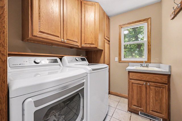 3169 Natures Place Drive SE, Lowell, MI 49331