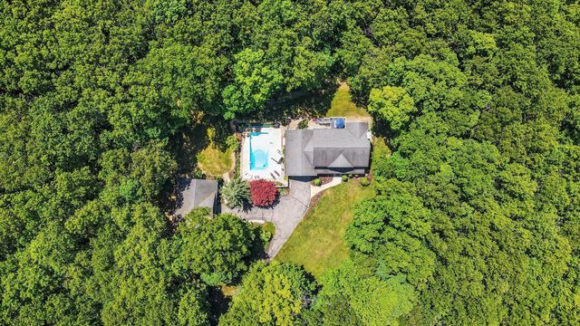 3169 Natures Place Drive SE, Lowell, MI 49331