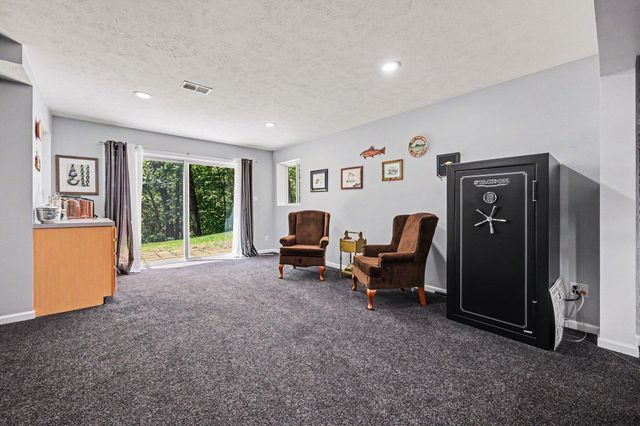 3169 Natures Place Drive SE, Lowell, MI 49331