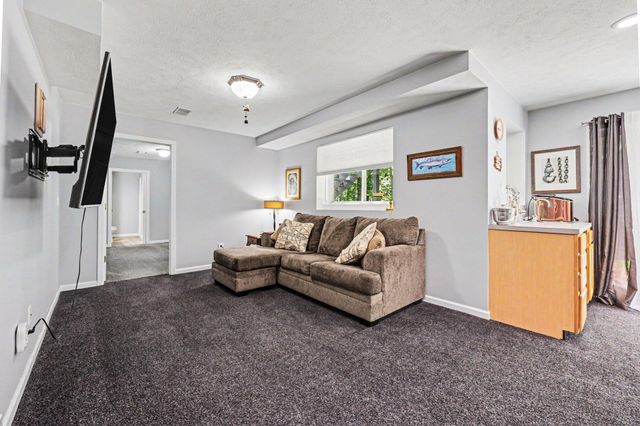 3169 Natures Place Drive SE, Lowell, MI 49331