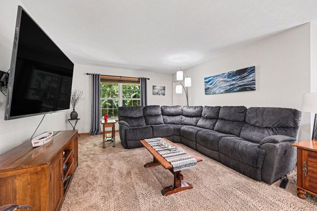 3169 Natures Place Drive SE, Lowell, MI 49331