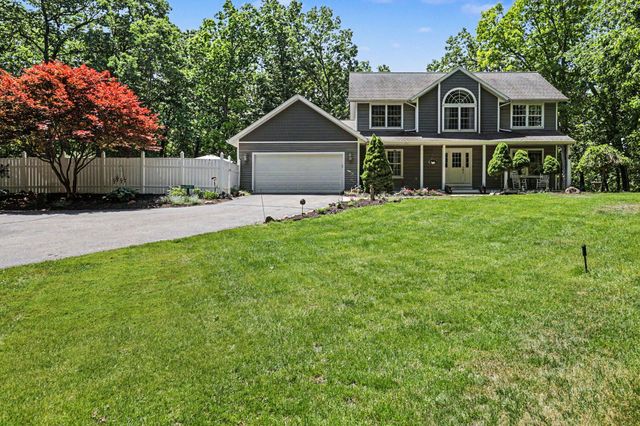 3169 Natures Place Drive SE, Lowell, MI 49331