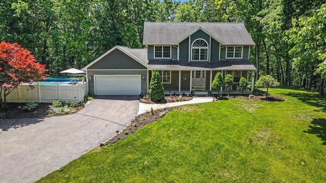 3169 Natures Place Drive SE, Lowell, MI 49331