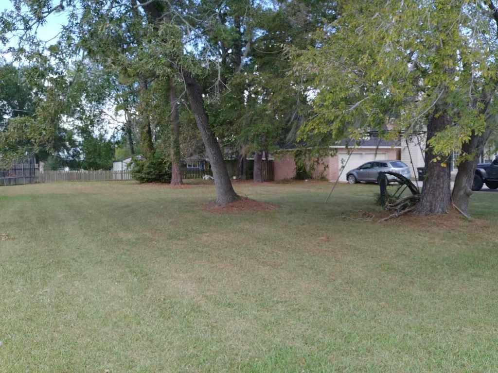 3620 Shore Shadows Drive, Crosby, TX 77532