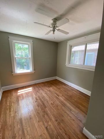7602 Alicia Avenue, St Louis, MO 63143