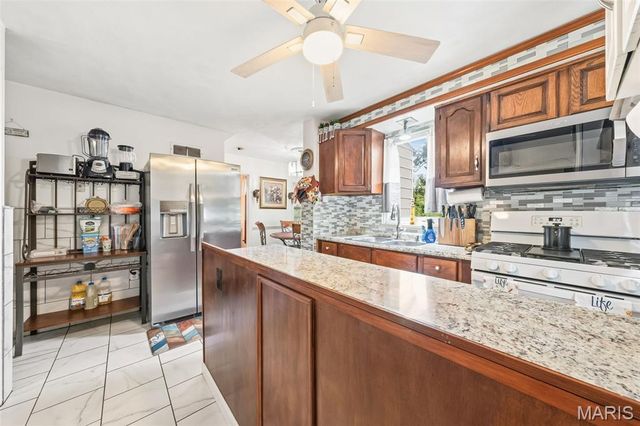 1225 Sunbeam Lane, St Louis, MO 63137