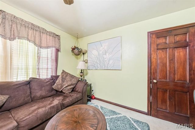 1225 Sunbeam Lane, St Louis, MO 63137