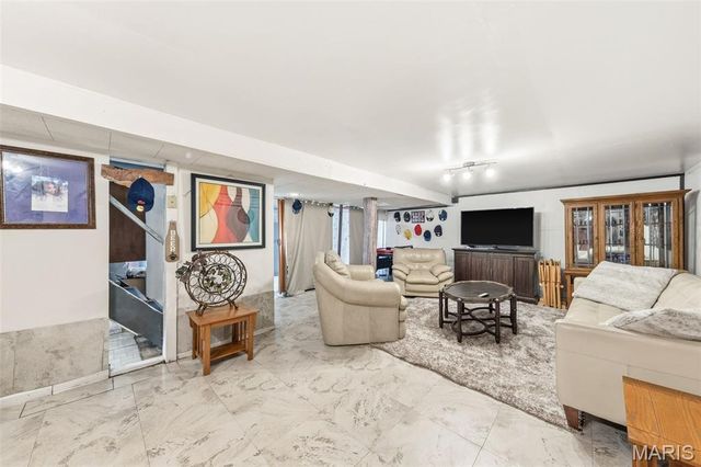 1225 Sunbeam Lane, St Louis, MO 63137