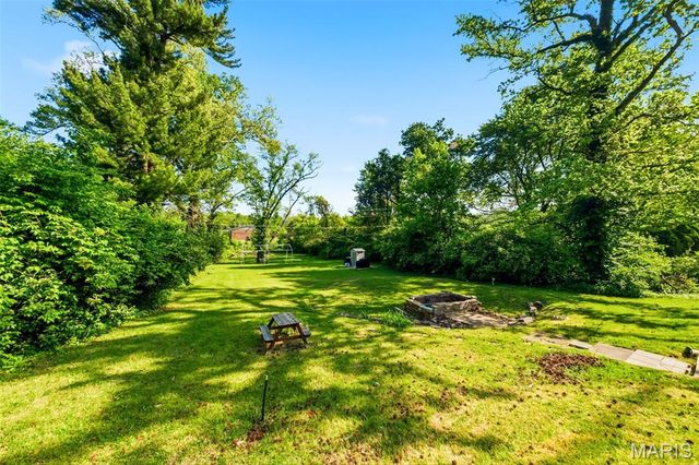 1225 Sunbeam Lane, St Louis, MO 63137