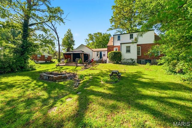 1225 Sunbeam Lane, St Louis, MO 63137