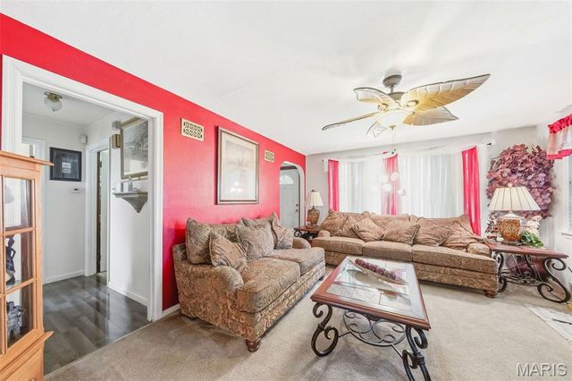 1225 Sunbeam Lane, St Louis, MO 63137