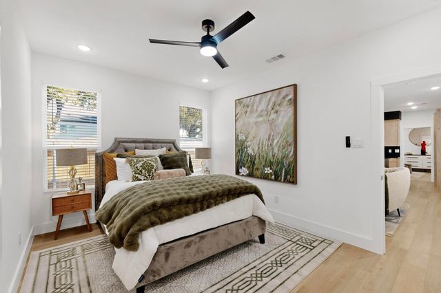 2413 Hooper Street, Dallas, TX 75215