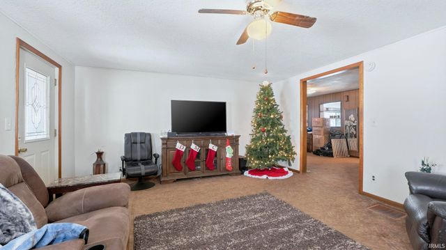 4751 S 100 E Road, Bluffton, IN 46714