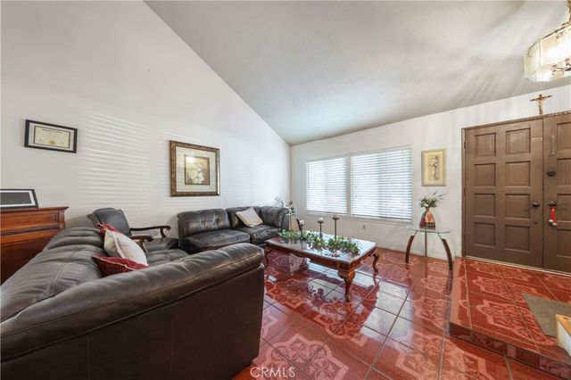 10926 Cochran Ave, Riverside, CA 92505