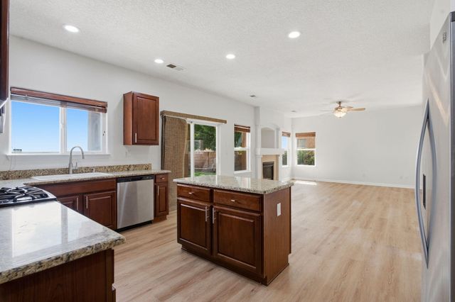 1308 Summer Breeze Drive NW, Albuquerque, NM 87120