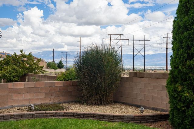 1308 Summer Breeze Drive NW, Albuquerque, NM 87120