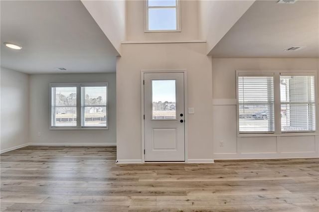 676 Rodeo Drive, Auburn, GA 30011