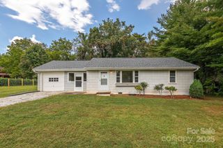 316 Old Haw Creek Road, Asheville, NC 28805